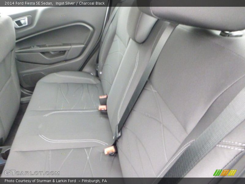 Ingot Silver / Charcoal Black 2014 Ford Fiesta SE Sedan