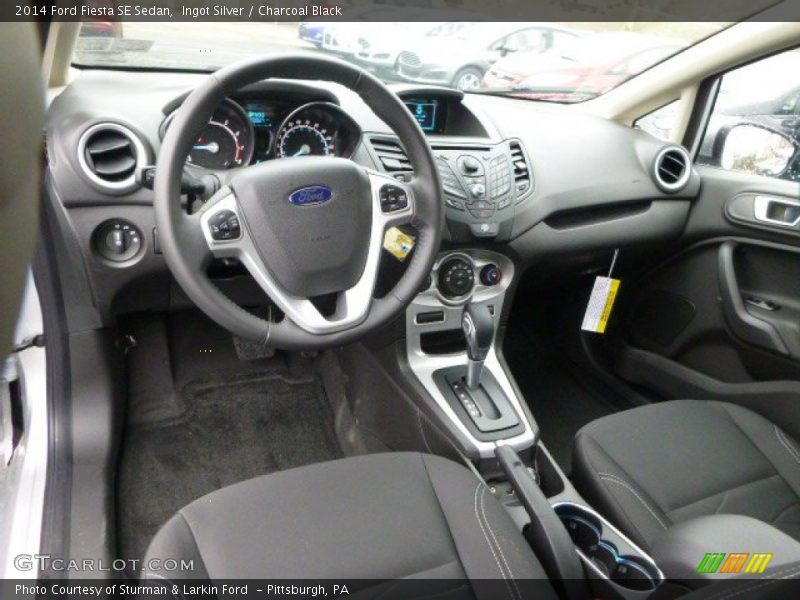Ingot Silver / Charcoal Black 2014 Ford Fiesta SE Sedan
