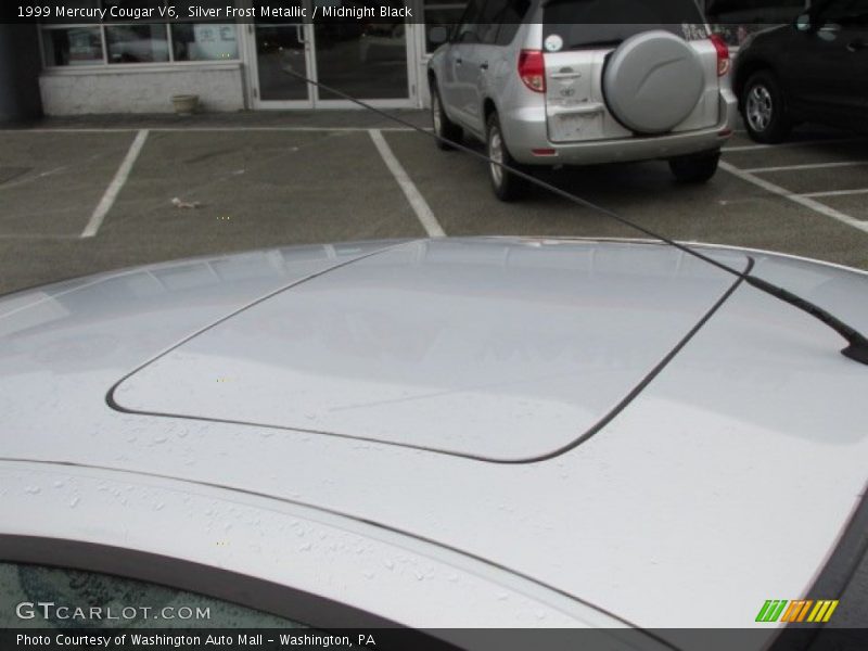 Silver Frost Metallic / Midnight Black 1999 Mercury Cougar V6