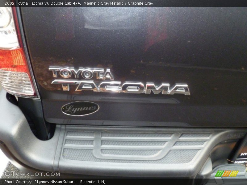 Magnetic Gray Metallic / Graphite Gray 2009 Toyota Tacoma V6 Double Cab 4x4