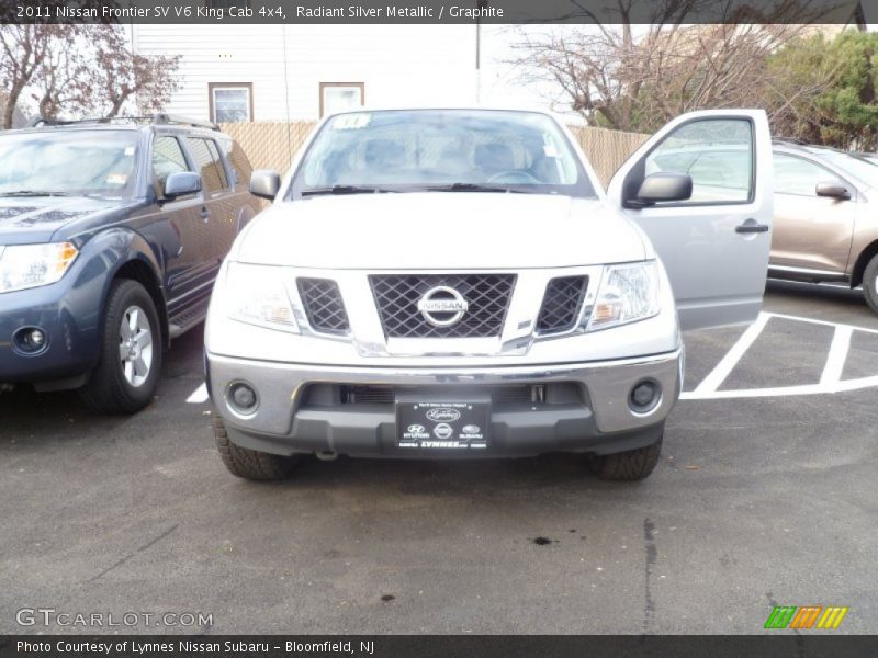 Radiant Silver Metallic / Graphite 2011 Nissan Frontier SV V6 King Cab 4x4