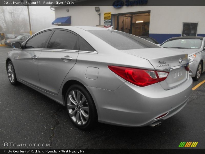 Radiant Silver / Gray 2011 Hyundai Sonata SE
