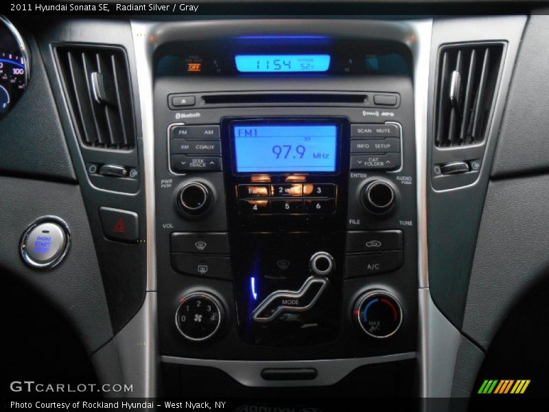 Radiant Silver / Gray 2011 Hyundai Sonata SE