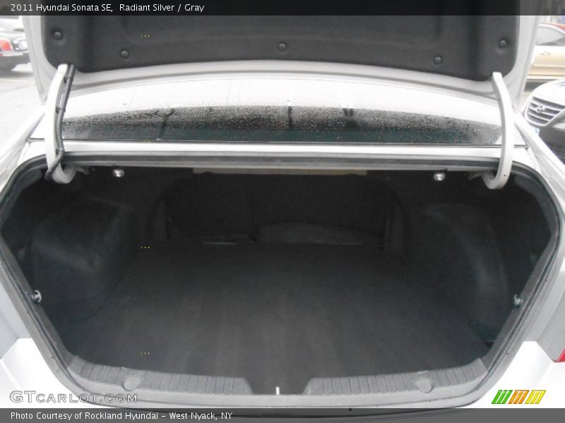 Radiant Silver / Gray 2011 Hyundai Sonata SE