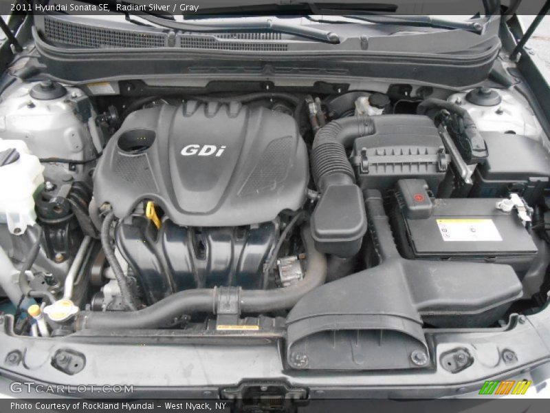 Radiant Silver / Gray 2011 Hyundai Sonata SE