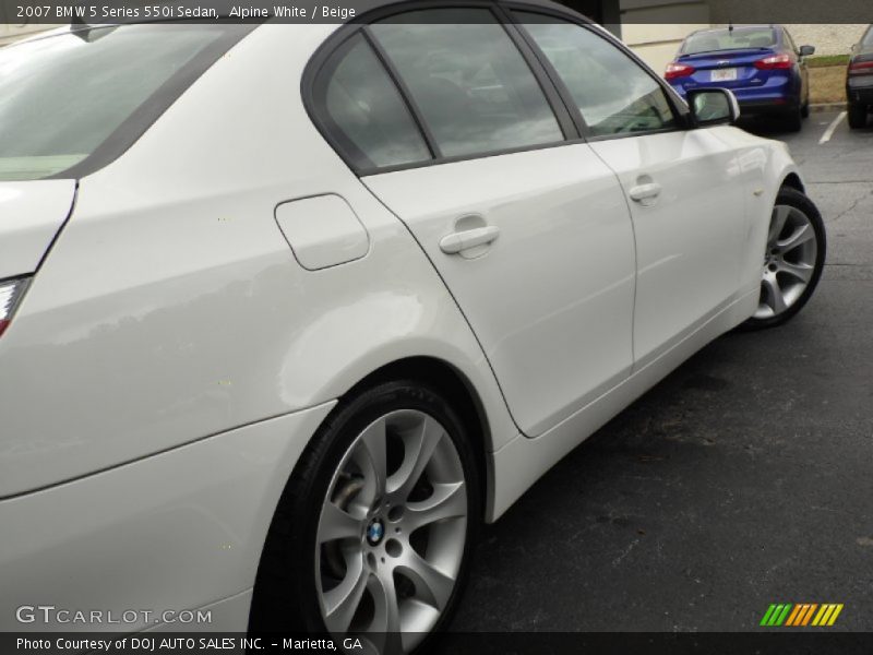Alpine White / Beige 2007 BMW 5 Series 550i Sedan
