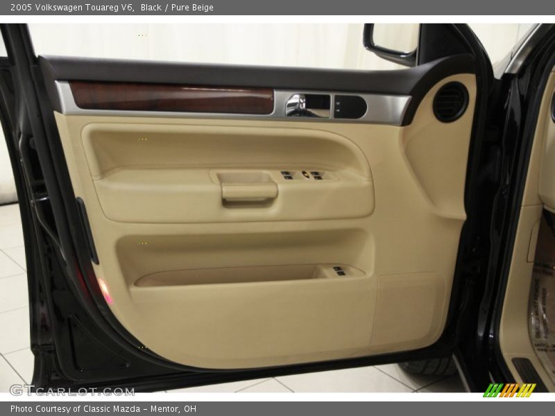 Black / Pure Beige 2005 Volkswagen Touareg V6