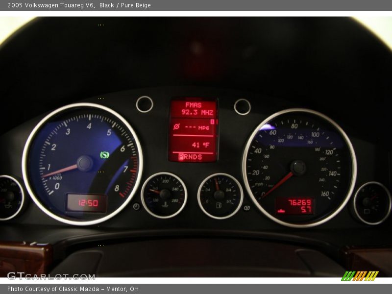 Black / Pure Beige 2005 Volkswagen Touareg V6