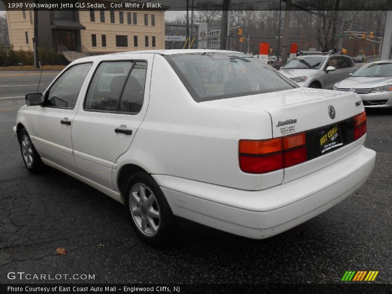 Cool White / Black 1998 Volkswagen Jetta GLS Sedan