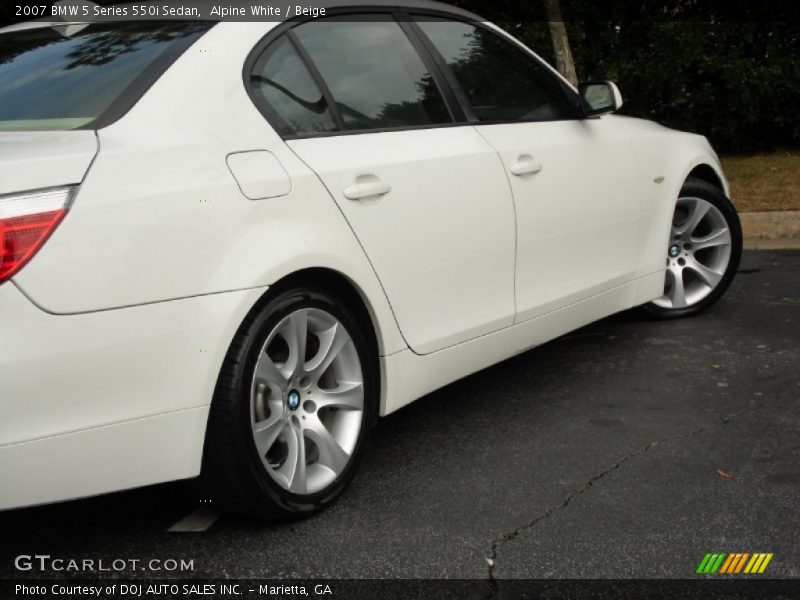Alpine White / Beige 2007 BMW 5 Series 550i Sedan
