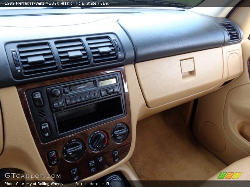 Polar White / Sand 1999 Mercedes-Benz ML 320 4Matic
