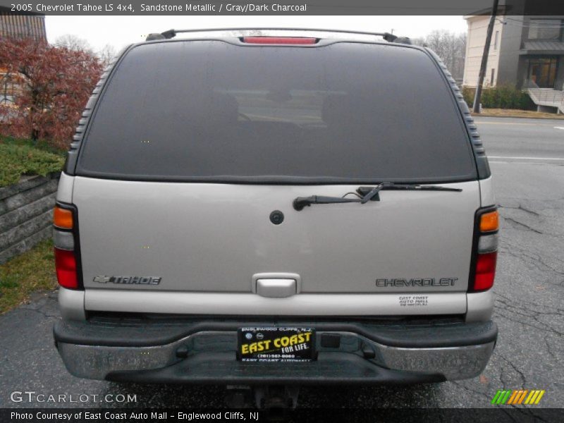 Sandstone Metallic / Gray/Dark Charcoal 2005 Chevrolet Tahoe LS 4x4
