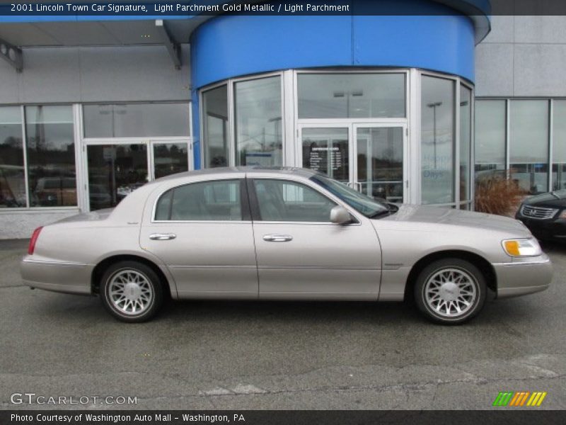  2001 Town Car Signature Light Parchment Gold Metallic