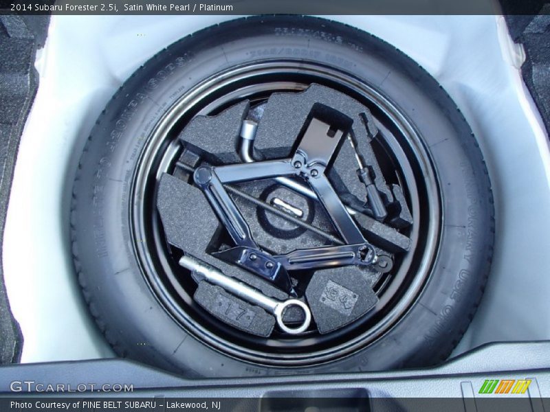 Satin White Pearl / Platinum 2014 Subaru Forester 2.5i