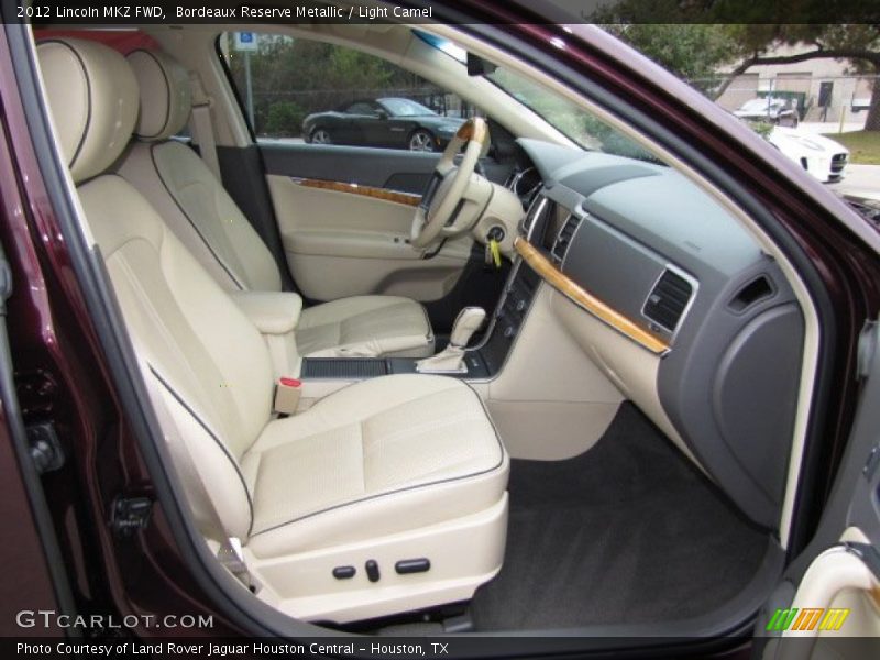 Bordeaux Reserve Metallic / Light Camel 2012 Lincoln MKZ FWD