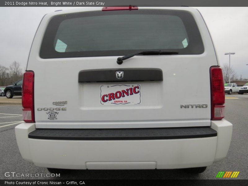 Bright White / Dark Slate Gray 2011 Dodge Nitro Heat