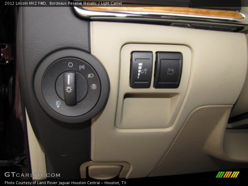 Bordeaux Reserve Metallic / Light Camel 2012 Lincoln MKZ FWD