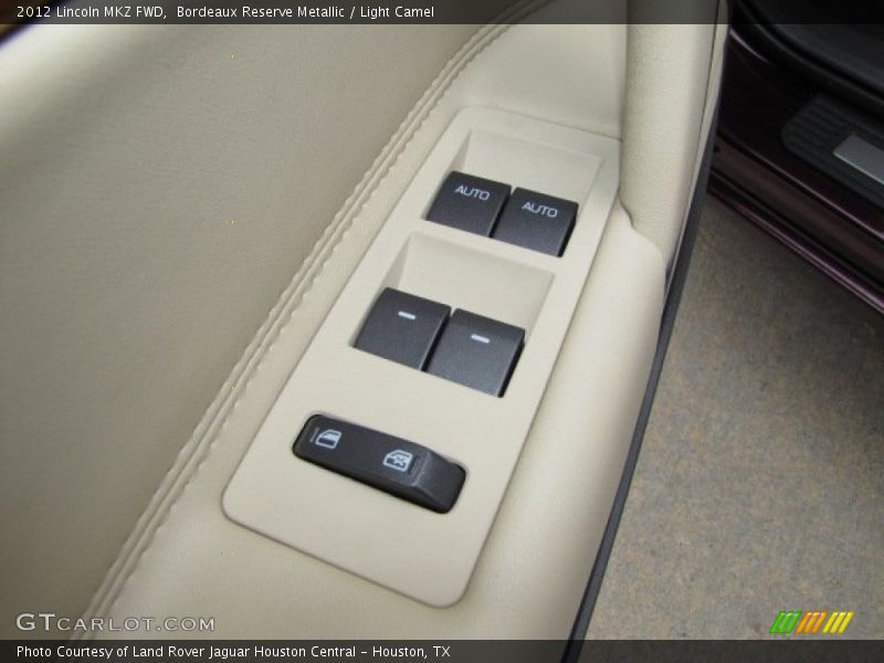 Bordeaux Reserve Metallic / Light Camel 2012 Lincoln MKZ FWD