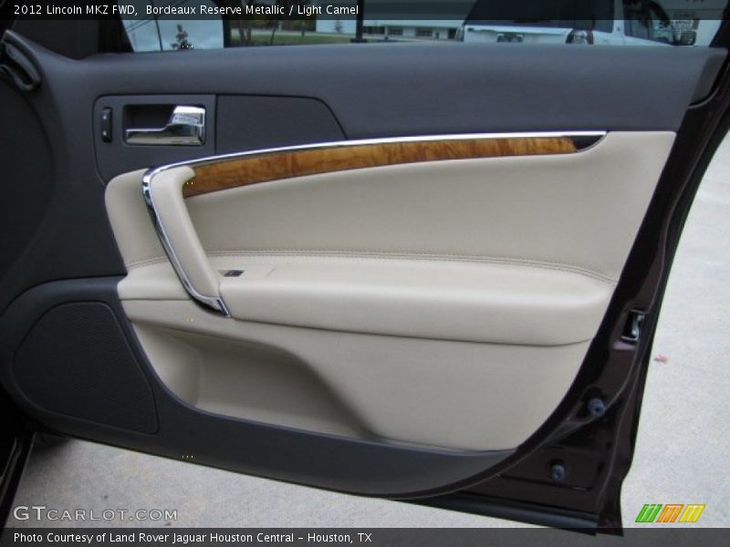 Bordeaux Reserve Metallic / Light Camel 2012 Lincoln MKZ FWD