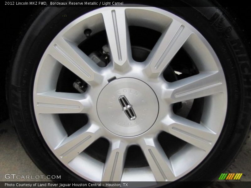 Bordeaux Reserve Metallic / Light Camel 2012 Lincoln MKZ FWD