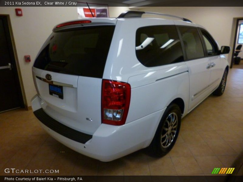 Clear White / Gray 2011 Kia Sedona EX