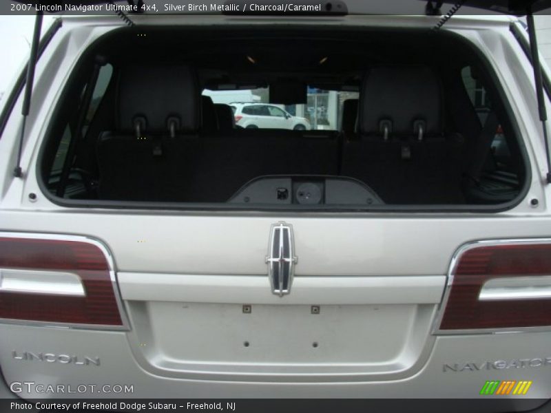 Silver Birch Metallic / Charcoal/Caramel 2007 Lincoln Navigator Ultimate 4x4