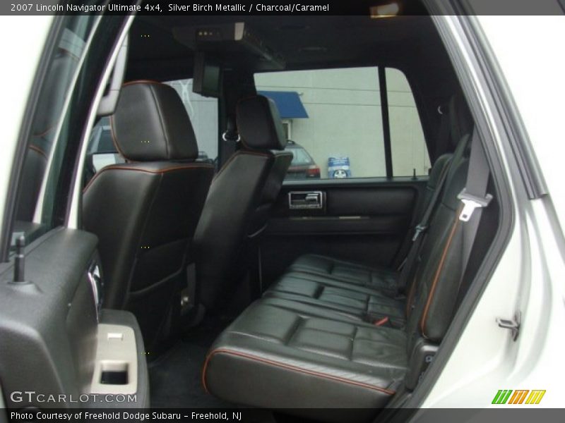 Silver Birch Metallic / Charcoal/Caramel 2007 Lincoln Navigator Ultimate 4x4