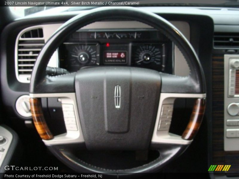 Silver Birch Metallic / Charcoal/Caramel 2007 Lincoln Navigator Ultimate 4x4