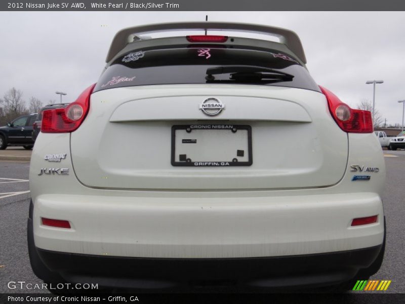 White Pearl / Black/Silver Trim 2012 Nissan Juke SV AWD