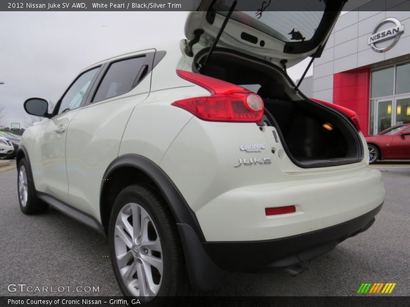 White Pearl / Black/Silver Trim 2012 Nissan Juke SV AWD