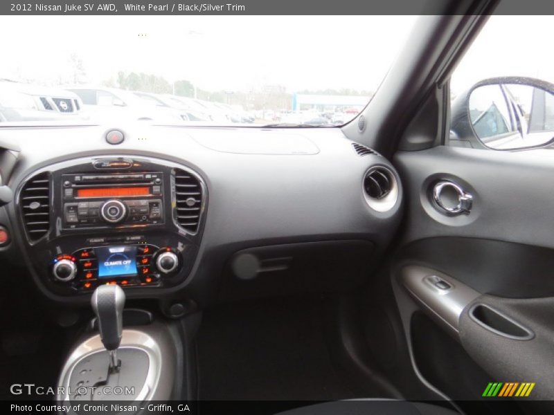 White Pearl / Black/Silver Trim 2012 Nissan Juke SV AWD