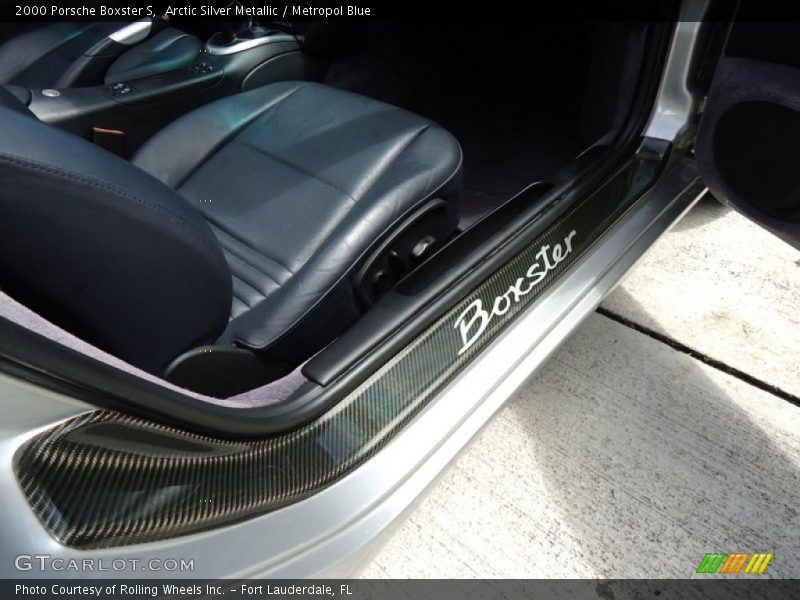 Arctic Silver Metallic / Metropol Blue 2000 Porsche Boxster S