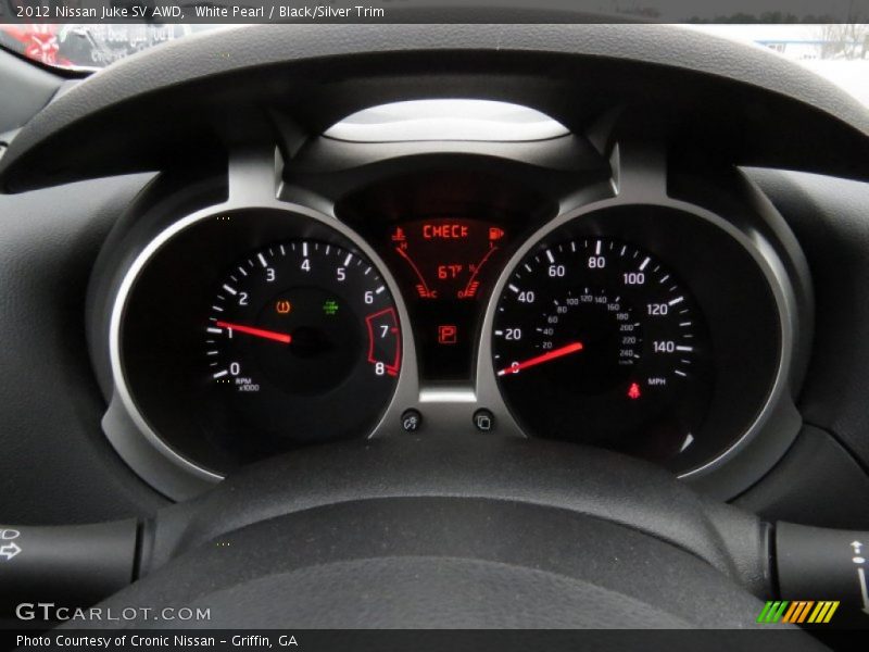 White Pearl / Black/Silver Trim 2012 Nissan Juke SV AWD