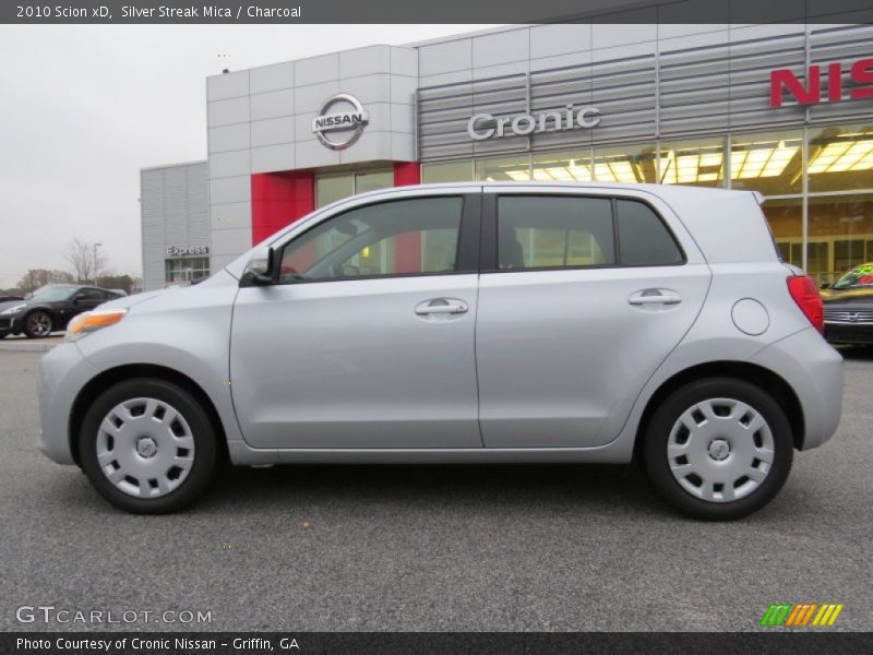 Silver Streak Mica / Charcoal 2010 Scion xD
