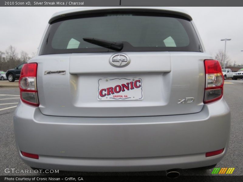 Silver Streak Mica / Charcoal 2010 Scion xD