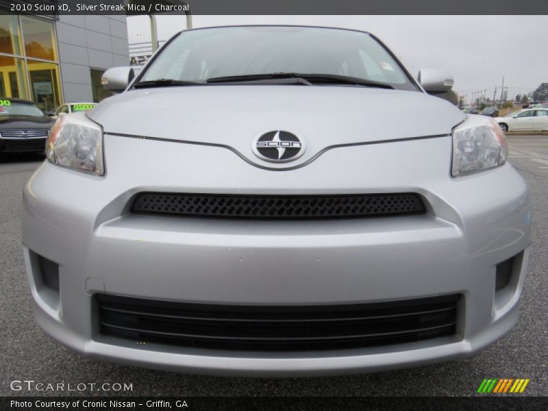 Silver Streak Mica / Charcoal 2010 Scion xD