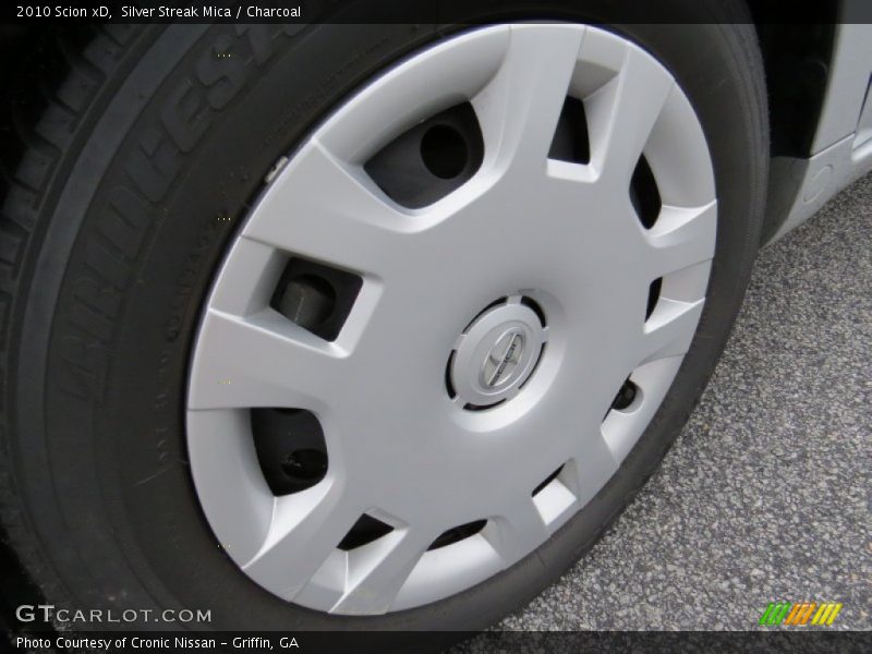 Silver Streak Mica / Charcoal 2010 Scion xD