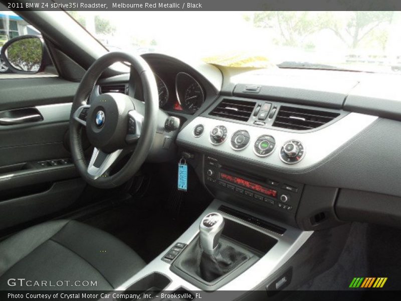 Dashboard of 2011 Z4 sDrive35i Roadster