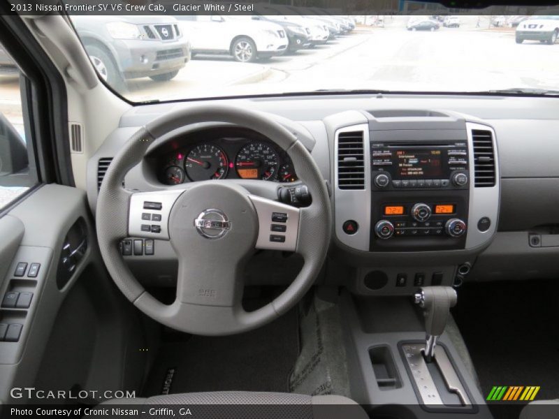 Glacier White / Steel 2013 Nissan Frontier SV V6 Crew Cab