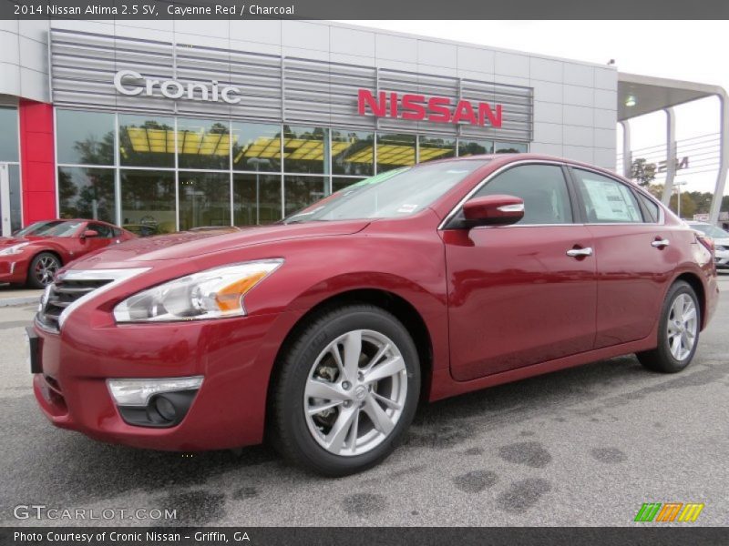 Cayenne Red / Charcoal 2014 Nissan Altima 2.5 SV