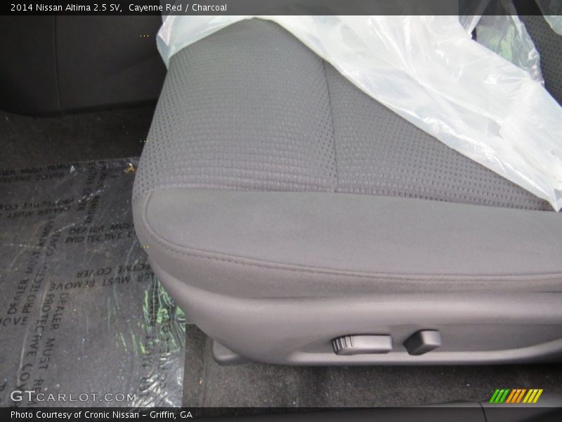 Cayenne Red / Charcoal 2014 Nissan Altima 2.5 SV