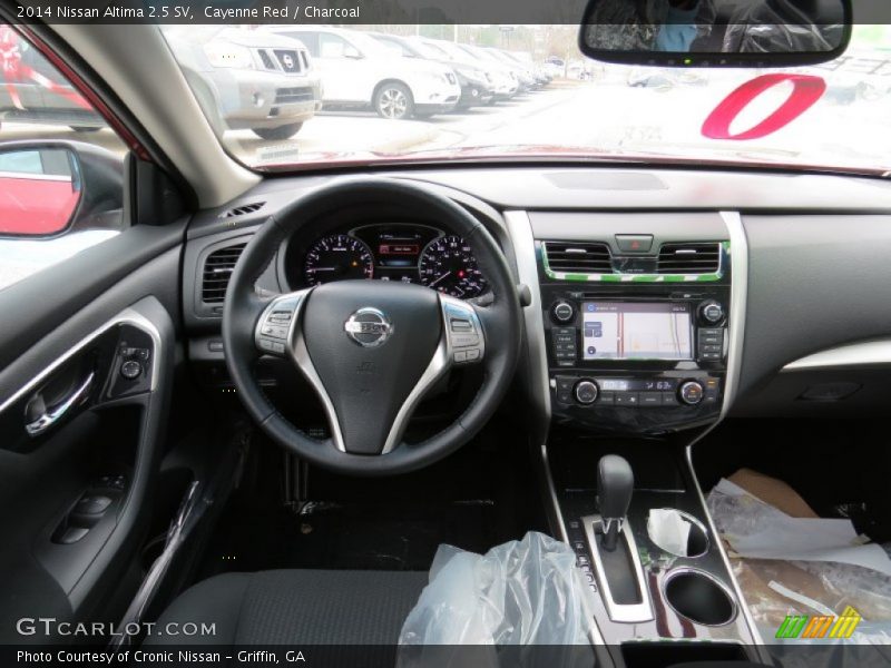 Cayenne Red / Charcoal 2014 Nissan Altima 2.5 SV