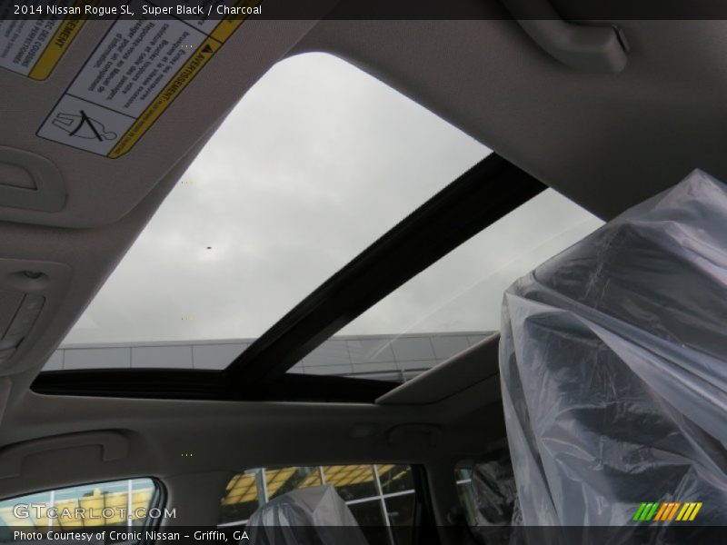 Sunroof of 2014 Rogue SL