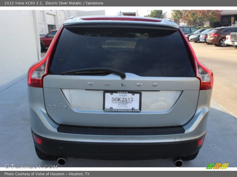 Electric Silver Metallic / Sandstone 2013 Volvo XC60 3.2