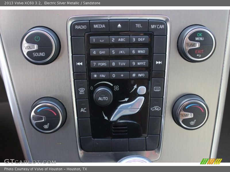 Electric Silver Metallic / Sandstone 2013 Volvo XC60 3.2