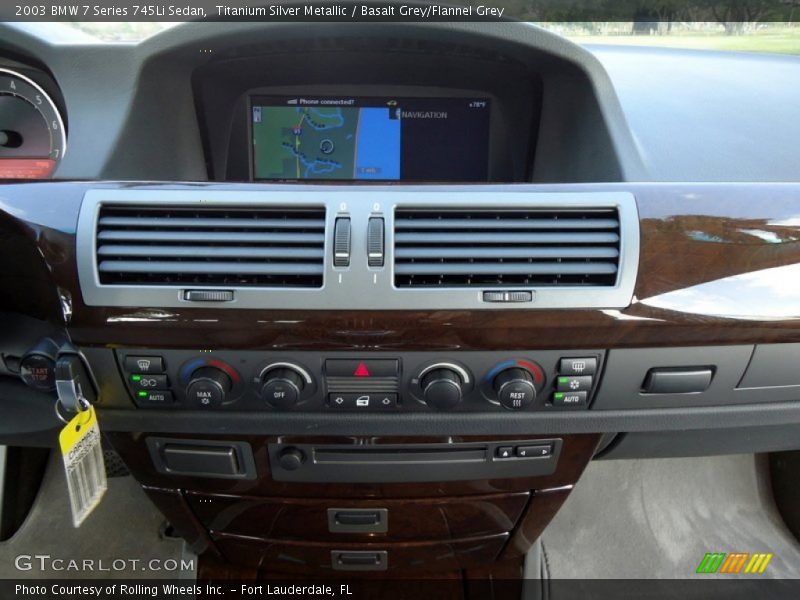 Controls of 2003 7 Series 745Li Sedan
