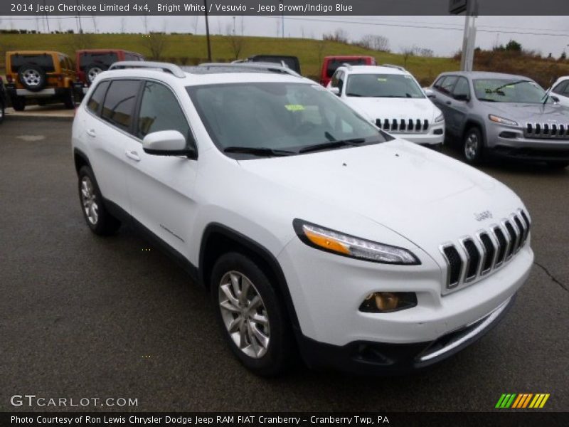 Front 3/4 View of 2014 Cherokee Limited 4x4