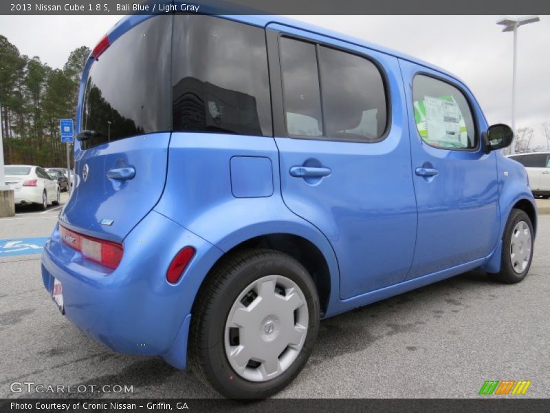 Bali Blue / Light Gray 2013 Nissan Cube 1.8 S