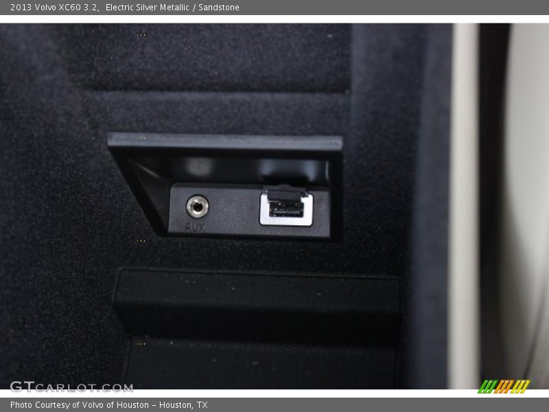 Electric Silver Metallic / Sandstone 2013 Volvo XC60 3.2