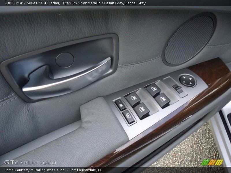 Controls of 2003 7 Series 745Li Sedan